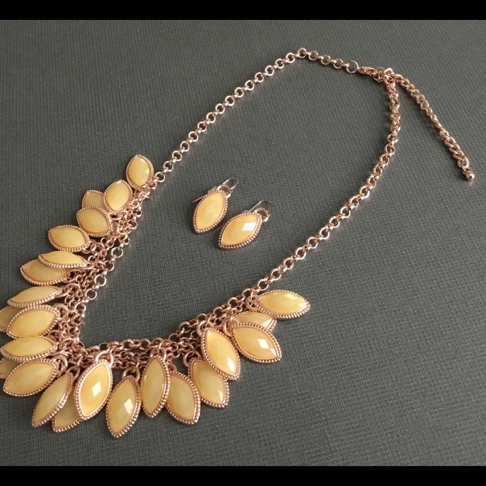Fashion Beaded Necklace & Earrings Set
